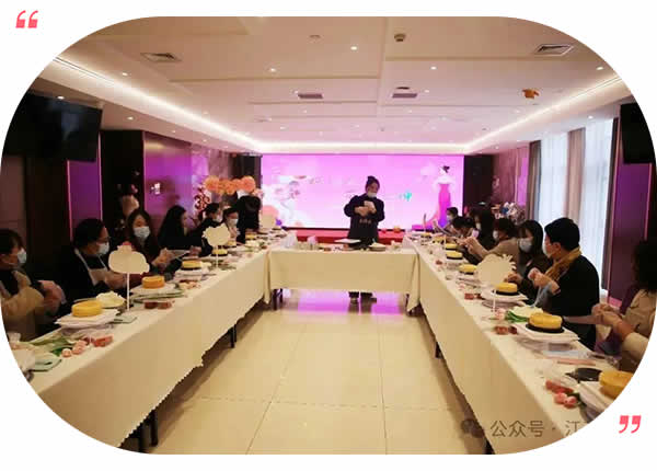1710908412646.jpg 新聞=“烘焙人生 芬芳女神”——江蘇創(chuàng)盛開展慶“三八”蛋糕DIY制作活動(dòng)-3.jpg